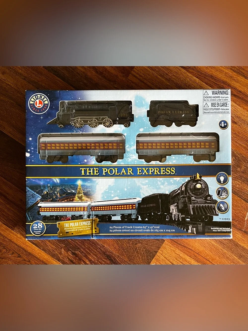 Lionel The Polar Express 24 Piece Train Set - NEW